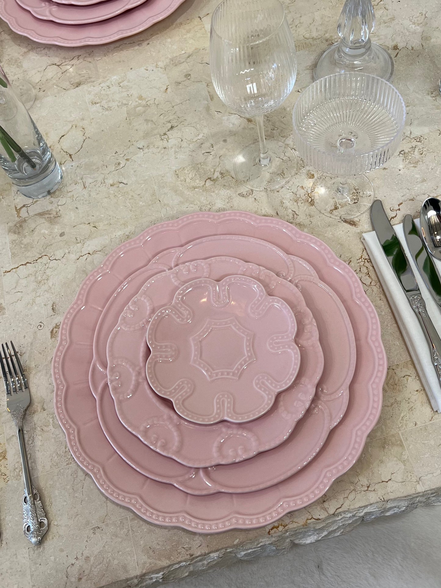 Scallop Pink Plate